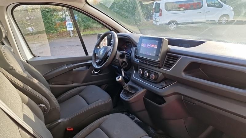 Renault Trafic Fourgon l2h2 3000 kg blue dci 150 grand confort