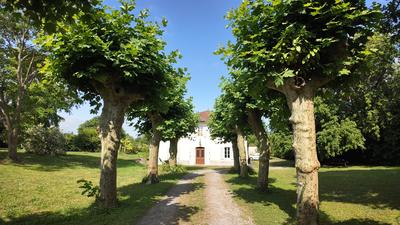 Maison - 270 m² - 11 pièces