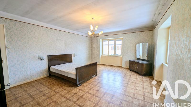 Maison - 215 m² - 6 pièces