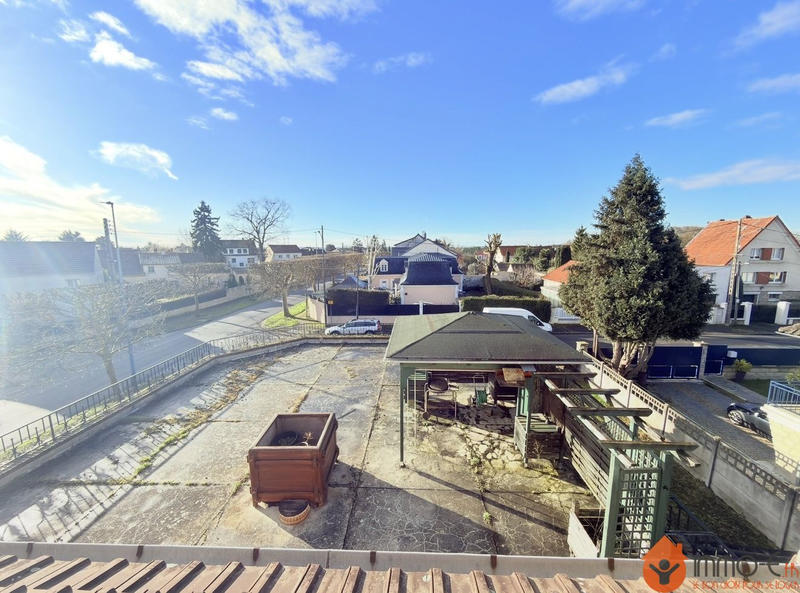 Maison - 400 m² - 6 pièces