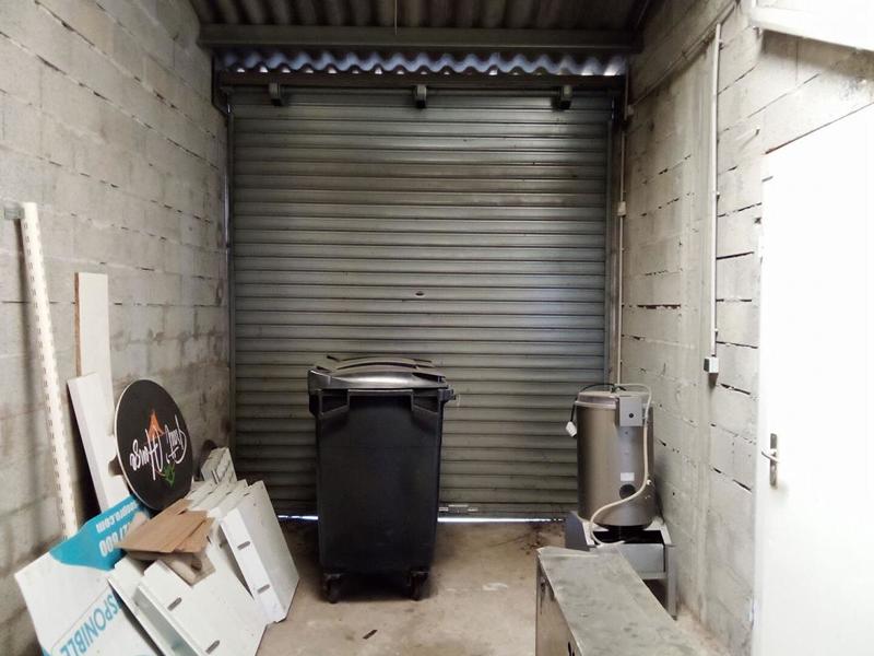 Local commercial - 83 m² - 2 pièces