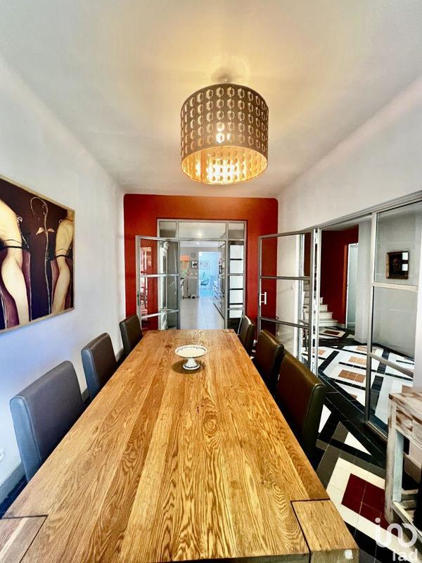 Maison - 333 m² - 12 pièces