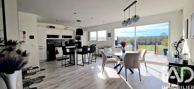 Maison - 130 m² - 5 pièces