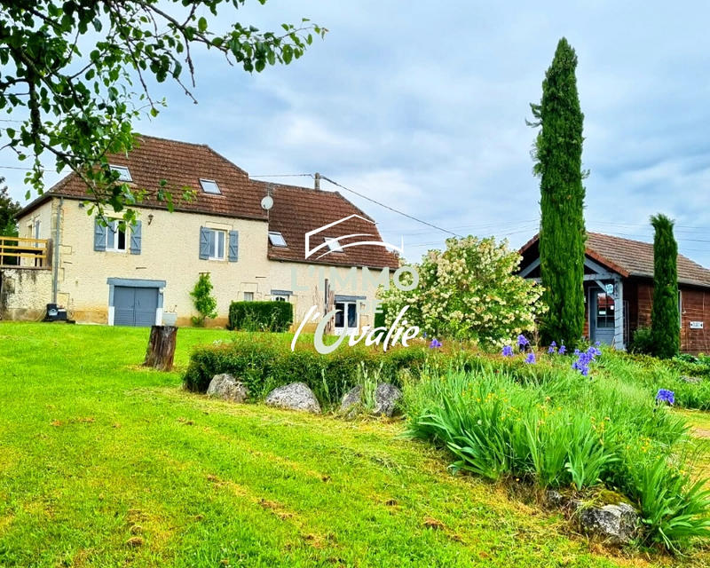 Maison - 162 m² - 9 pièces