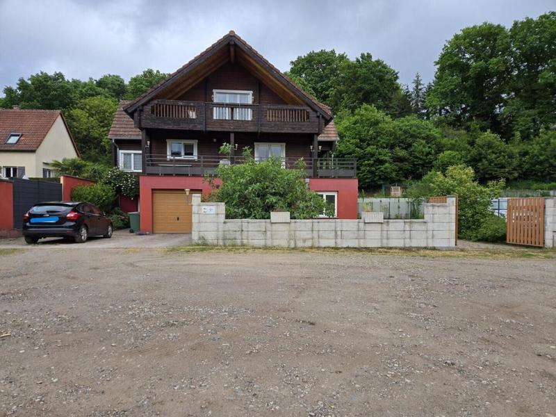 Châlet - 240 m² - 9 pièces