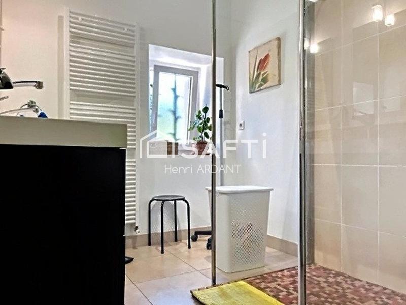 Maison - 258 m² - 8 pièces