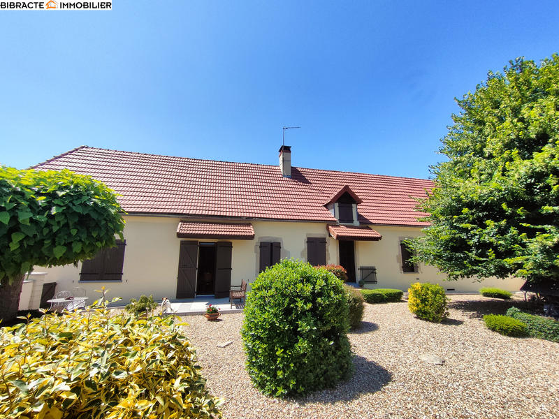 Maison - 220 m² - 8 pièces