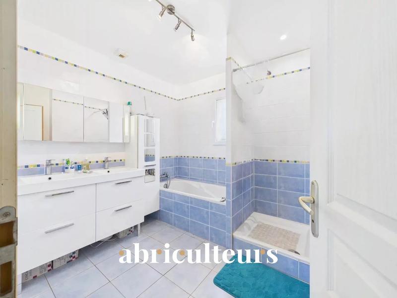 Maison - 131 m² - 5 pièces