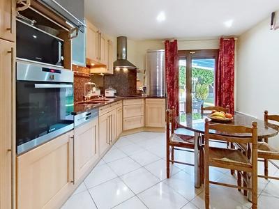 Villa - 100 m² - 4 pièces