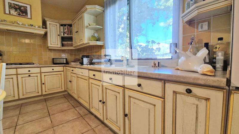 Maison - 183 m² - 6 pièces