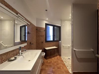 Maison de ville - 200 m² - 5 pièces