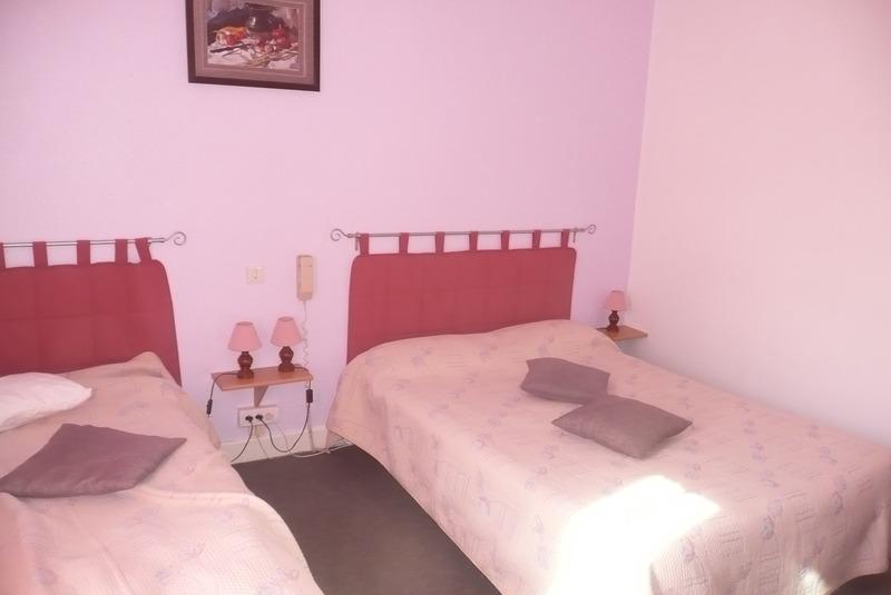 Maison - 420 m² - 18 pièces