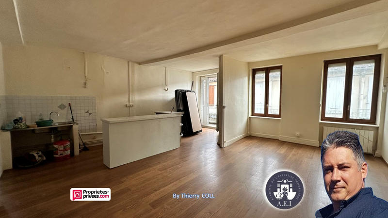 Appartement - 96 m² - 2 pièces