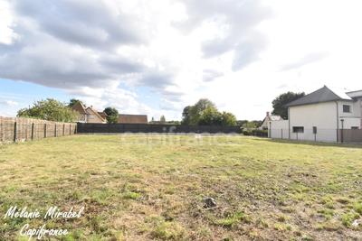 Terrain constructible - 989 m²