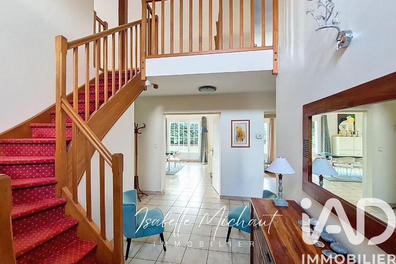 Maison - 195 m² - 8 pièces