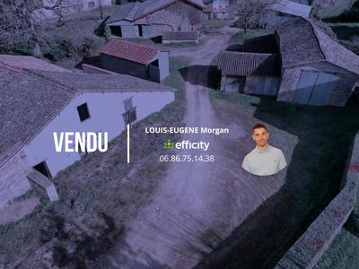 Grange - 245 m² - 9 pièces