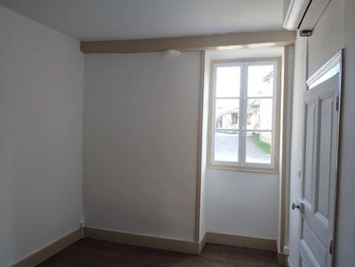 Maison traditionnelle - 75 m² - 4 pièces