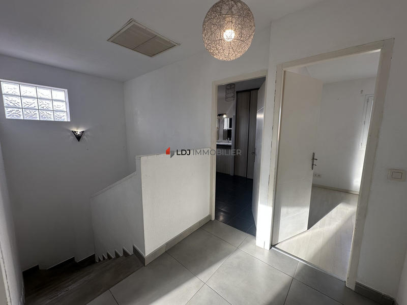 Villa - 147 m² - 5 pièces