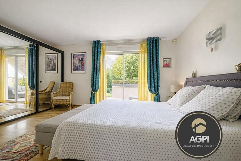 Maison contemporaine - 221 m² - 8 pièces