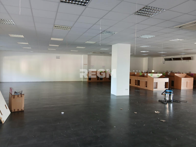 Local commercial - 298 m²