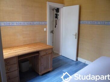 Chambre - 9 m² - 1 pièce