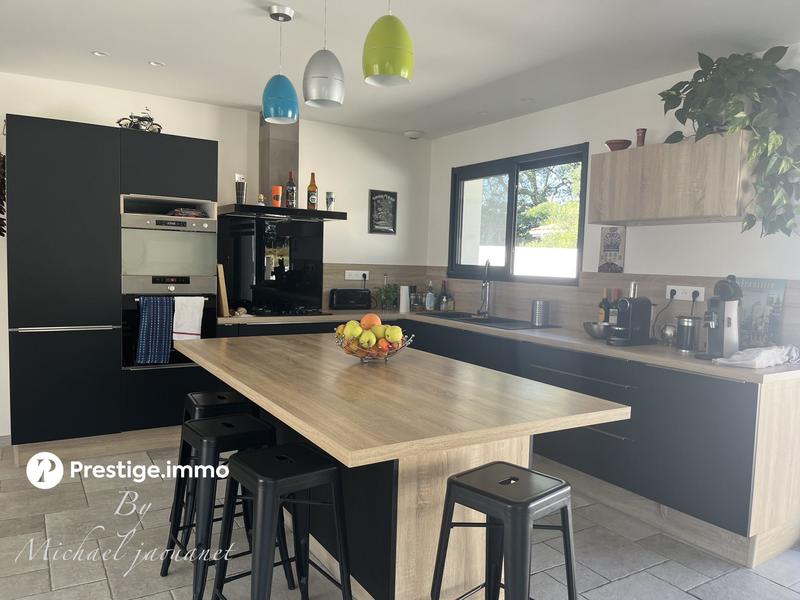 Villa - 102 m² - 3 pièces