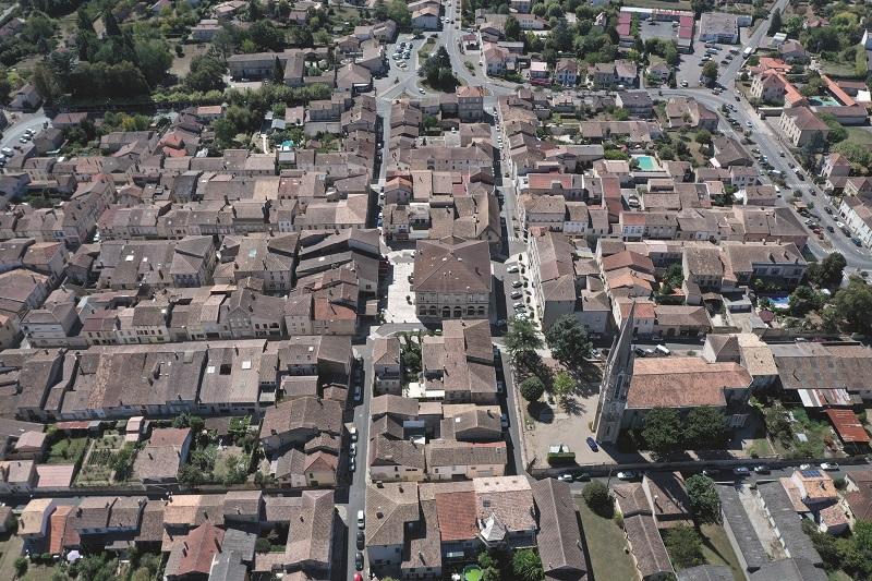Visite guidée de la bastide de Miramont-de-Guyenne avec le Raconteur de Pays