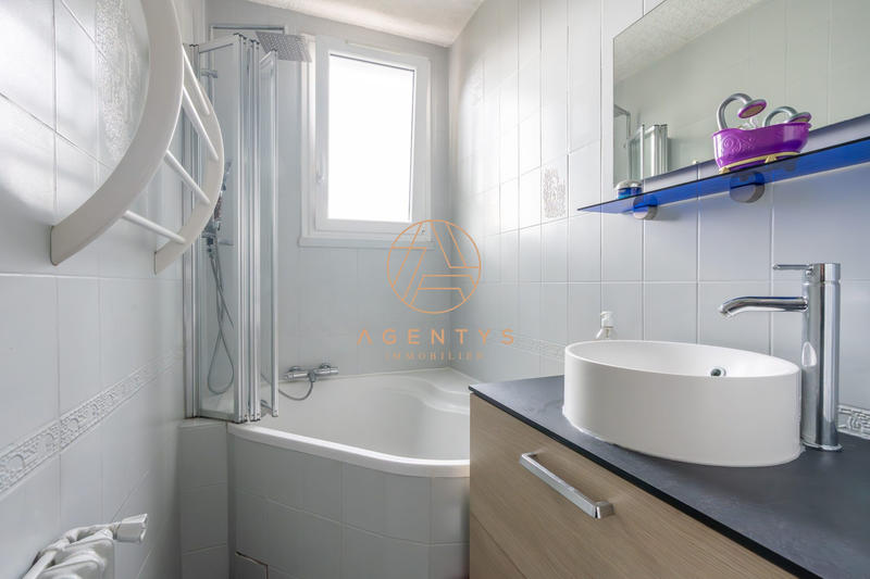 Appartement - 74 m² - 4 pièces