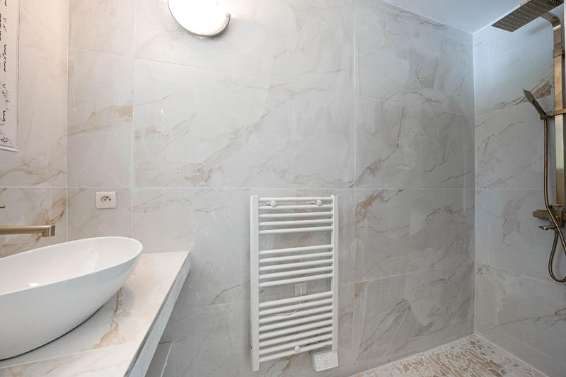 Maison - 184 m² - 6 pièces