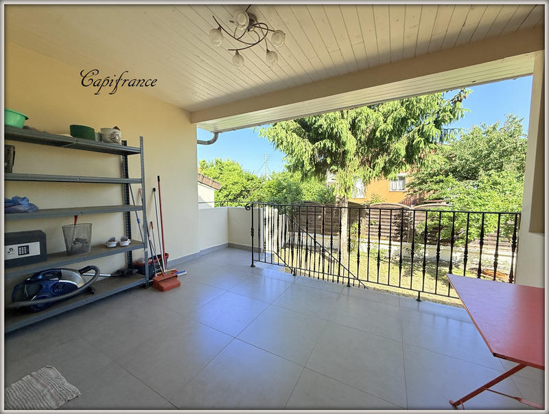 Maison - 185 m² - 8 pièces