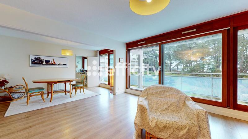 Appartement - 92 m² - 5 pièces