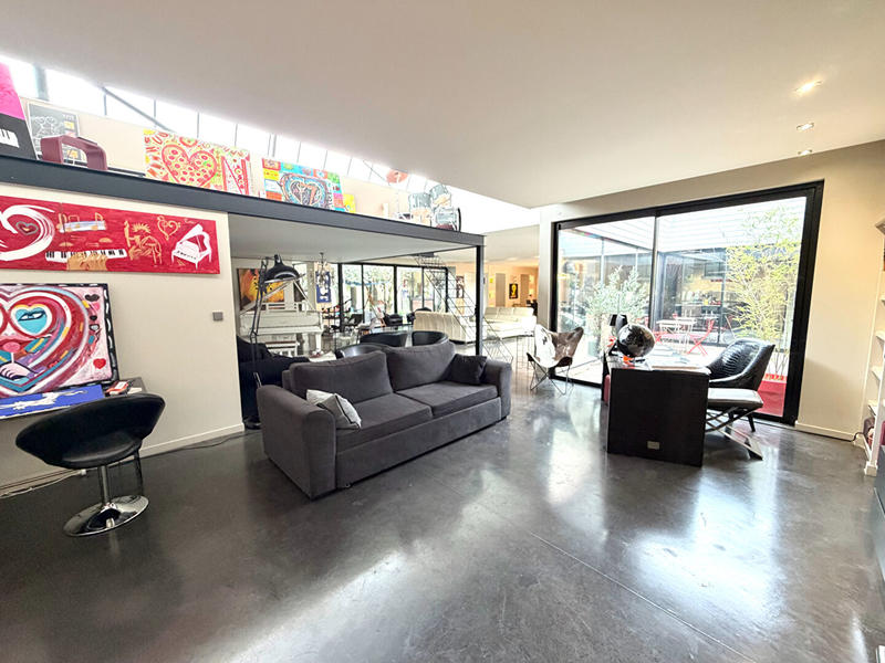 Loft - 397 m² - 6 pièces