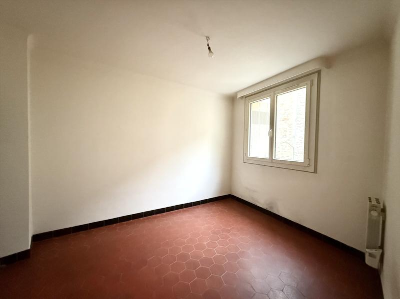 Appartement - 105 m² - 9 pièces