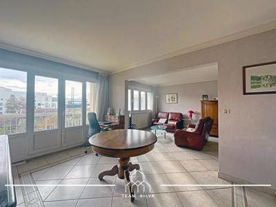 Appartement - 96 m² - 4 pièces