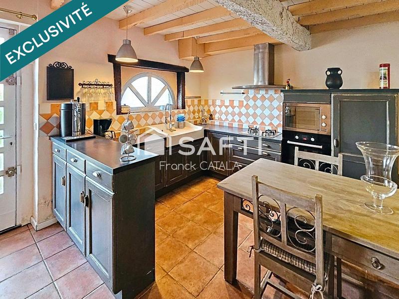 Maison - 400 m² - 12 pièces