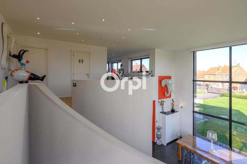 Maison - 232 m² - 6 pièces