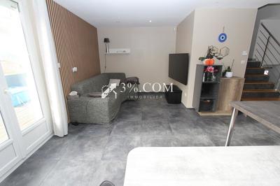 Maison - 93 m² - 5 pièces