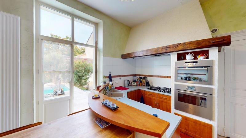 Maison - 222 m² - 9 pièces