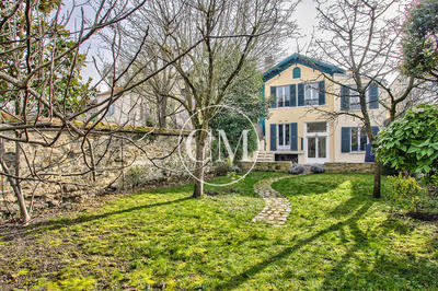 Maison - 169 m² - 7 pièces