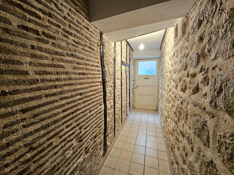 Maison - 216 m² - 9 pièces