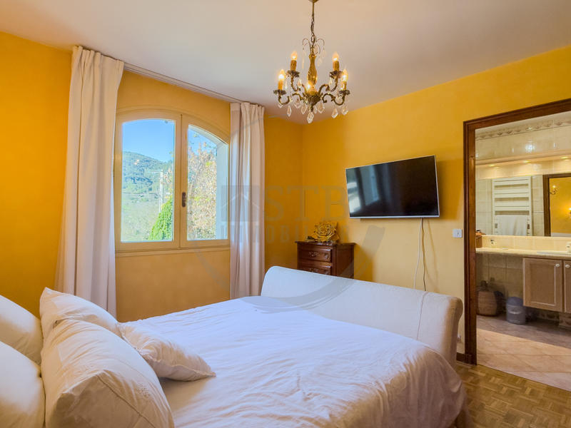 Villa - 166 m² - 5 pièces