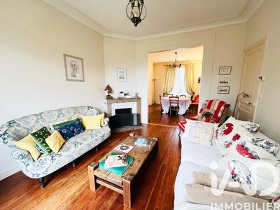 Maison de ville - 160 m² - 9 pièces