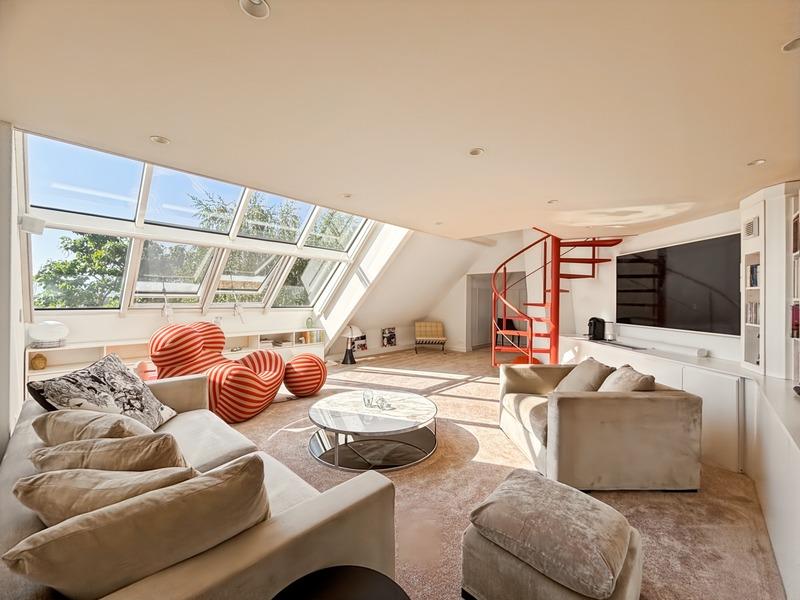 Appartement - 187 m² - 5 pièces