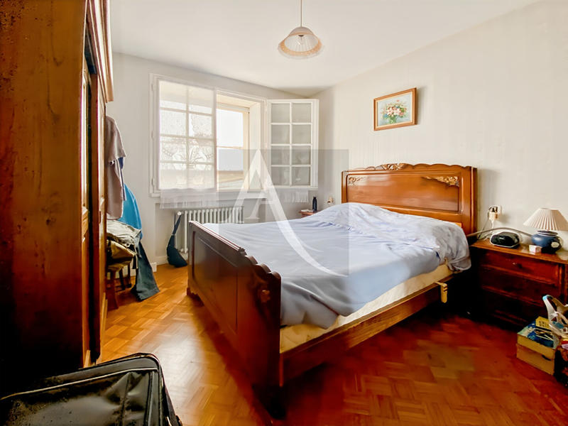 Maison - 171 m² - 7 pièces