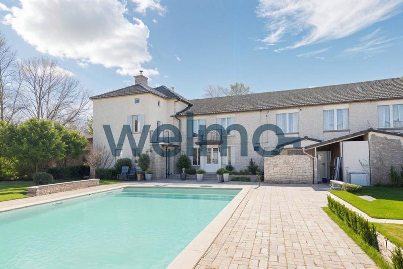 Demeure - 700 m² - 20 pièces