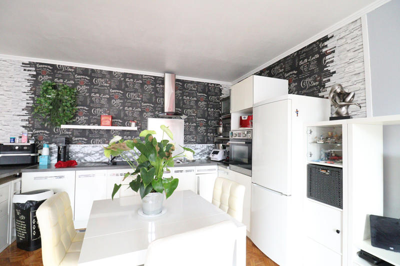 Appartement - 105 m² - 4 pièces