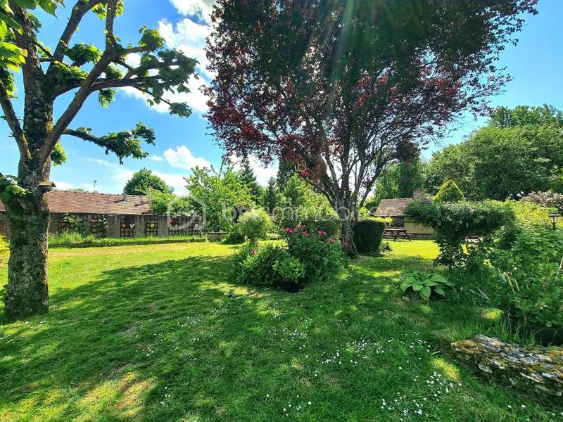 Propriété - 510 m² - 14 pièces