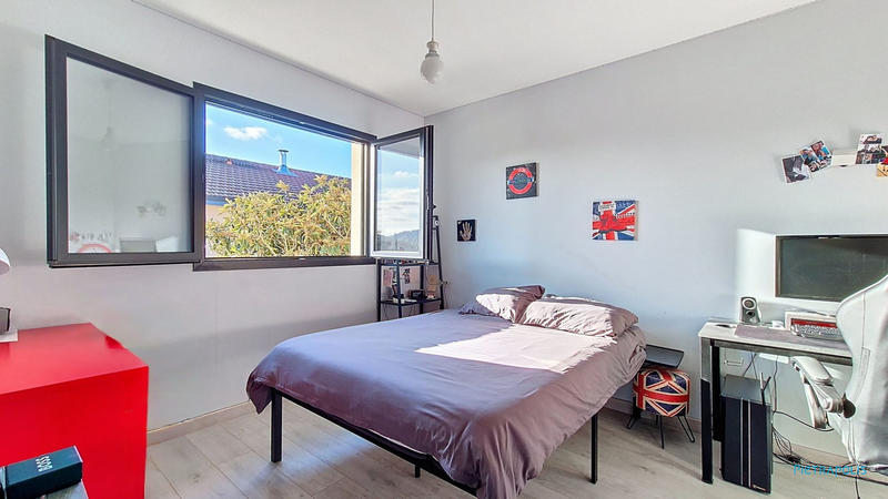 Maison traditionnelle - 140 m² - 6 pièces