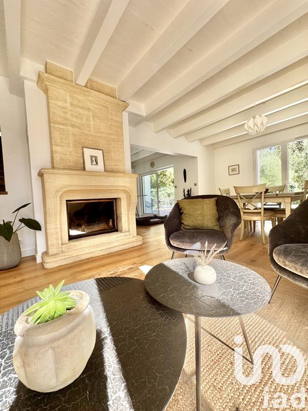 Maison - 225 m² - 6 pièces