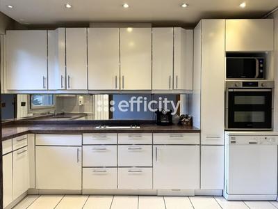 Appartement - 108 m² - 5 pièces